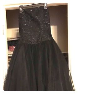 “Dark Cinderella” Seriously Gorgeous Black Formal!